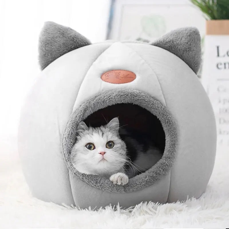 Comfortable Warm cat cave, Cozy Cat Head Cave